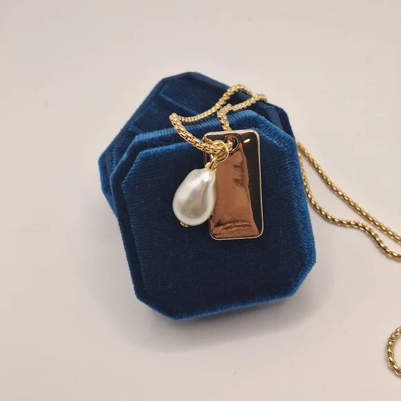 Gold Slider Necklace | Pearl Drop Pendant Necklace | Minimal Elegant Jewelry - Picture 8 of 8